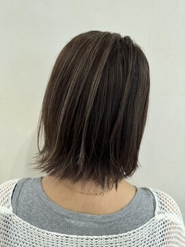 セブンベルベット(7 Velvet) 【切りっぱなし・ハイライトグレージュ//横松ゆかり】