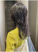20代30代大人可愛いロングウルフくせ毛風パーマダークアッシュ