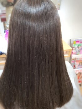 フラワーズ(FLOWERS)の写真/【桃谷駅徒歩1分】カラー専門店《FLOWERS》で大人女性の細やかなお悩みを解決し、キレイな姿をキープ☆