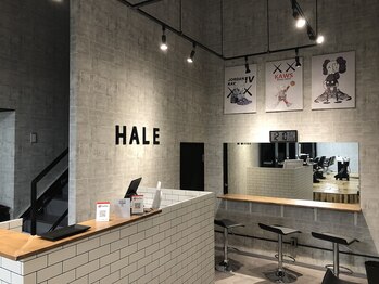 ザ ハレ 学南町店(THE HALE'S)の写真/学生さんからビジネスマンまで、幅広い年齢層に人気のサロン!一人一人に合ったスタイルをご提案◎