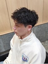 ニアウ 伊勢崎連取店(Niau)&nbsp;刈り上げショートアップバングツイストスパイラルパーマ