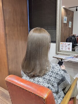 ヘアメイク アンフィ(amphi) 白髪ぼかし透明感ベージュ .~*＊..
