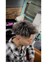 クラウン(CROWN)&nbsp;ホワイトメッシュ×ツイストパーマ