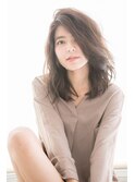 ほどよいこなれ感の無造作ウェーブ