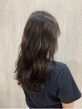 アルーシェ 心斎橋(Alushe) おとなかわいいアッシュベージュ【心斎橋 心斎橋駅 学割U24】