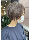 脱白髪染めハイライトの大人可愛い馴染みショート［新百合ヶ丘]