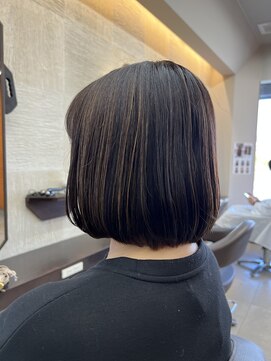 リリ(Liri material care salon by JAPAN) まとまりとツヤ感のある大人ボブ