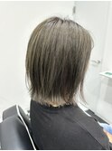 オリーブベージュ