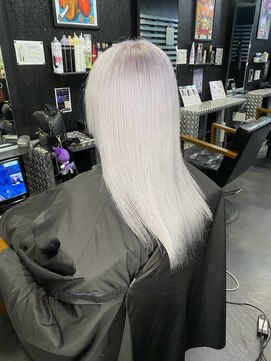 ゾーマ(ZOUMA) 名古屋 ブリーチが得意な美容師が作る ホワイトカラー