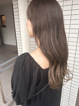 ヘアーサロン キルト(hair salon Quilt)の写真/新商材導入！驚きの1か月半効果が持続★髪内部にトリートメントをしっかり入れ込み、潤い溢れるツヤ髪に♪