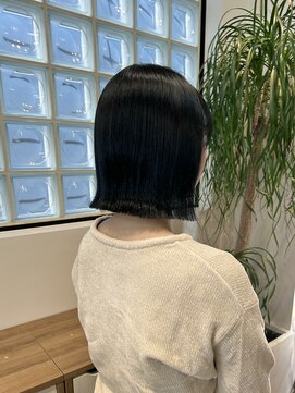 ナインスフロア(9NINTH FLOOR) 切りっぱなしボブ/外ハネボブ/ブルーブラック/アイスグレージュ