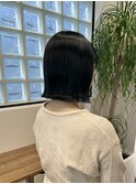 切りっぱなしボブ/外ハネボブ/ブルーブラック/アイスグレージュ