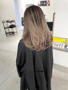 キング 枚方店(K!ng) 縮毛矯正髪質改善ハイライトレイヤーカット枚方美容室エクステ