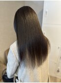ナチュラルなストレートロング