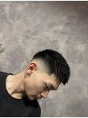 クロップスタイル　スキンフェード