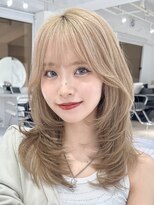 ヨロ 上野(YOLO)&nbsp;ハイライトカラーミルクティーベージュレイヤーカット