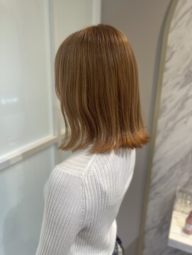 トッカ 高槻店(tocca) ミルクティーベージュ/くびれスタイル/顔周りレイヤー