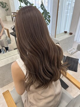 イルプロム 御厨店(illuprom.) ベージュカラー