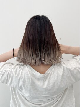 アライブ キチジョウジ(ALIVE Kichijoji) 【ALIVE吉祥寺】ホワイトグレージュグラデーションカラーボブ