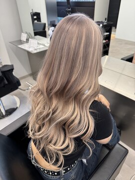 ラピステン 福岡天神 大名店(Lapis) ホワイトグレージュ/ブリーチ2回/エクステデザイン