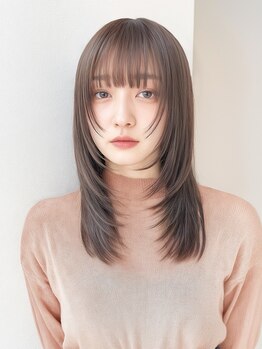 頭皮にやさしいヴィラロドラ取扱い！暗くならない白髪染めで、明るい印象を保ちます＊心地よいサロン体験を