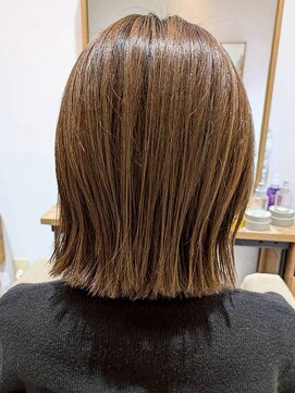 透明感ブラウンベージュ/ショート/切りっぱなし/ボブ