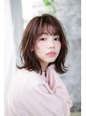 20代30代40代の方の伸ばしかけのミディアムレイヤー　前髪あり