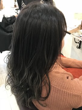 ルシール バイ アリア(Lucir by aria) グレージュ系カラー ダークトーン