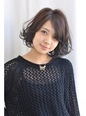 Sungoose カーキグレージュ大人かわいいフェザーバング