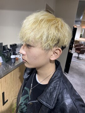 クオル 立川(QOL) ブロンド ハイトーン ニュアンス シークレットパーマ