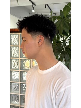 アイダブリューティー ヘア デザイン(IWT hair design) テーパーフェードスパイキーショート【大名/メンズカット】