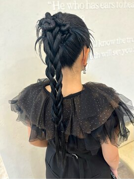 ディティカ ルーク(Dityca luk) ネジネジが個性派Style【Shiraha】