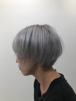 クロ(Kro)&nbsp;ショート×ホワイトグレージュ