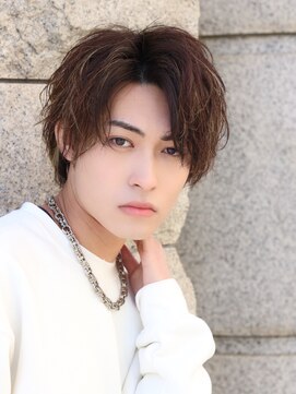 ネイビー(NAVY) アクティブな束感 センターパートショート