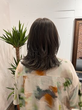 ヴィップルーム(viproom) 美髪/ホワイトグレージュ/ネビージュ/大人かわいい/こなれミディ