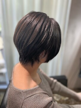 ツムグ 代官山店(TUMUGU) 30代40代50代×グレージュカラー白髪ぼかし×小顔ショート代官山