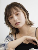 サンク 原宿 表参道(cinq)&nbsp;前髪インナーカラーベージュカラーミルクティーベージュブリーチ