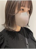 ミディアム×外ハネ×グレージュ
