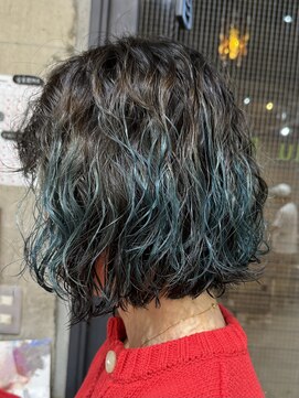 ナループロアオハナ(Nalu pu loa ohana) パーマ/ブルー/ターコイズブルー/ボブパーマ/原宿/表参道