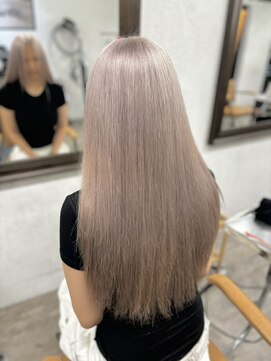 プライズ アイリス 池袋東口店(prize Iris) ホワイトベージュ/ホワイトシルバー/ハイトーン/池袋/エクステ