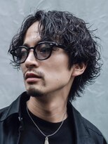 イズバイフィフス(is by fifth) プードルパーマスパイラルパーマメンズマッシュウルフ刈り上げ
