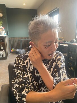 メルシー(merci) 【merci古河店】パンクホワイトショート