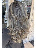 トリニティ(trinity)&nbsp;ハイライト・バレイヤージュ・ブリーチカラー【豊見城・糸満】