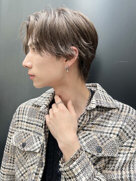 ユーフォリア エヌ 池袋サンシャイン通り店(Euphoria +n) センターパート