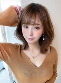 ボブシースルーぱっつん前髪おくれ毛ロブミディアムくびれヘア