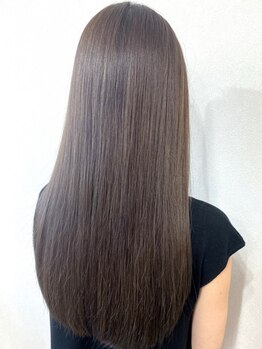 クルミ(culumi)の写真/乾燥やダメージなどによる髪質の変化やうねりなどの悩みに豊富な薬剤で対応◎今までにない手触りや質感を＊