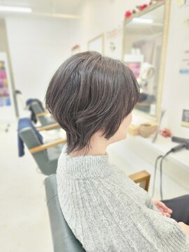 ネクサス NEXUS 程よい個性感が可愛いショートウルフ