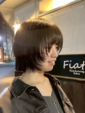 フィアート ヘアドレッシング サロン(Fiato Hairdressing Salon) 印象を変える顔まわりレイヤー大人女性ショートヘア