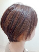アフティ(afumty)&nbsp;ピアスカラー＆大人ショートボブ