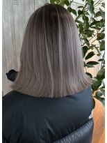 ヨロ 小岩(YOLO) ハイライトカラーミルクティーベージュケアブリーチダブルカラー